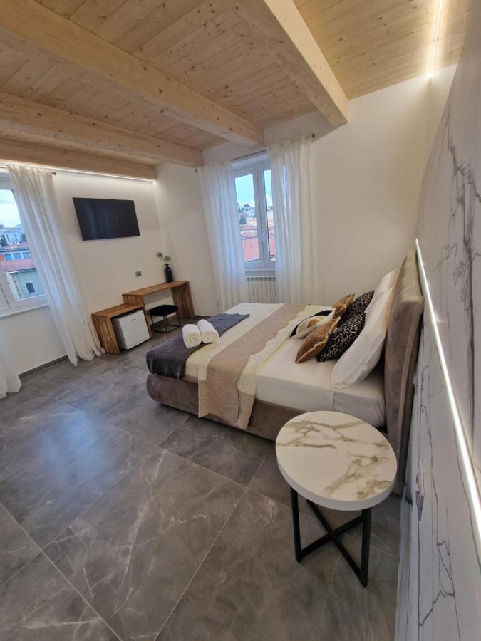 Marla Rooms La Spezia Buitenkant foto
